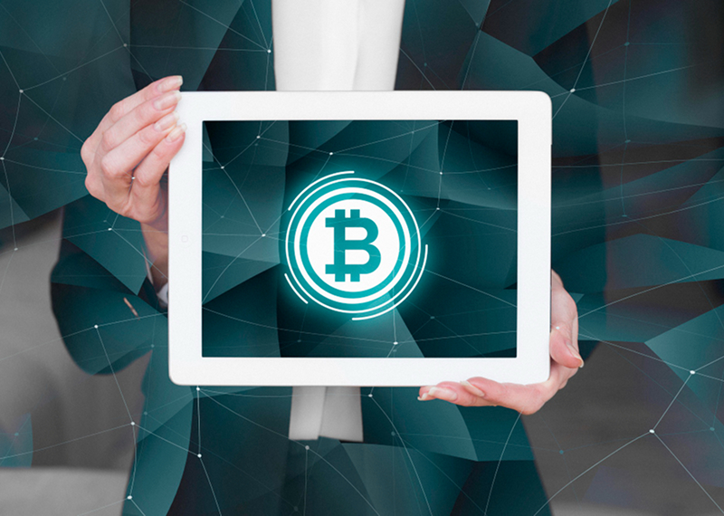 Blockchain-Based Product Authenticity Platform for Luxury Retail Brands architecture