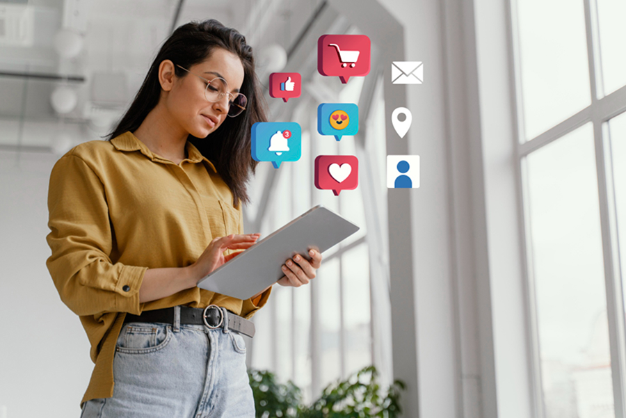 Decentralized social media app blockchain technology