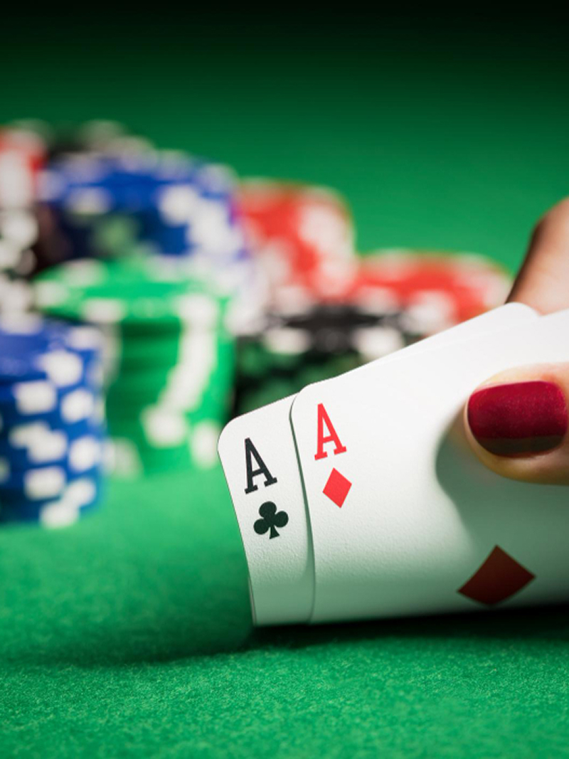 Building the multiplayer poker tournament experience