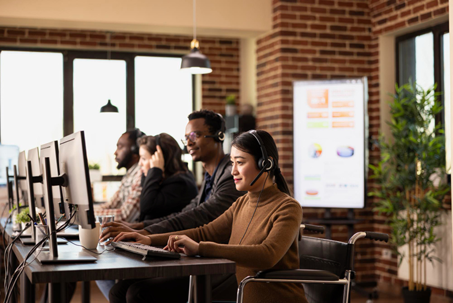 Salesforce Service Cloud for SaaS customer support operations