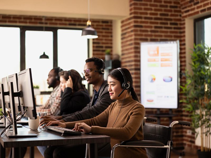 saas company accelerates customer support operations with salesforce service cloud